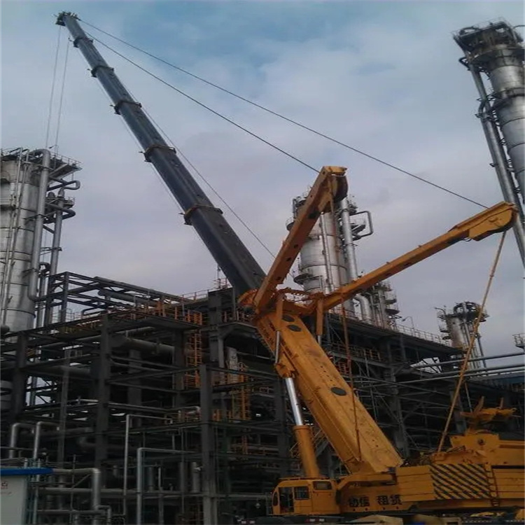 苍梧吊板房的吊车